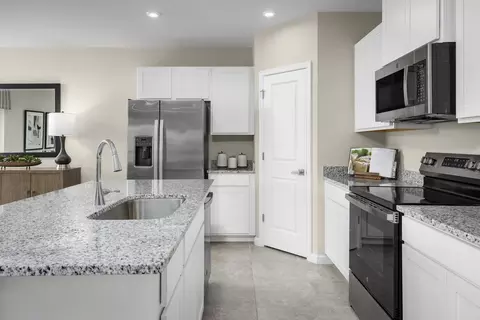 Kitchen - 1125 172nd Ct E, Bradenton, FL 34212 photo 3 of 4