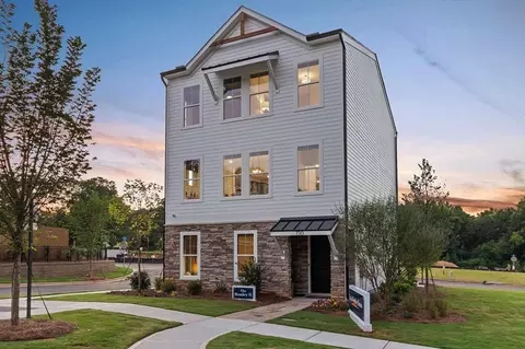 Exterior - 751 Auguste Ave, Scottdale, GA 30079 photo 5 of 6