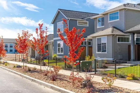 Exterior - 60931 SE Ambassador Dr, Bend, OR 97702 photo 5 of 5