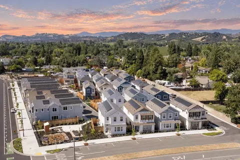 View/Area - 110 Tracy Dr, Windsor, CA 95492 photo 1 of 4