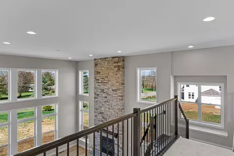 Entry Way - 225 Tilly Ct, Springboro, OH 45066 photo 2 of 4