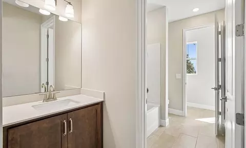 Bath - 10037 Hidden Hammock Loop, Parrish, FL 34219 photo 1 of 3