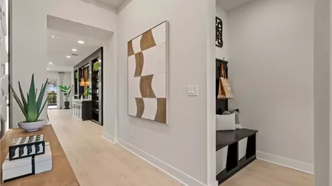 Entry Way - 8018 Roll Tide Ter, Parrish, FL 34219 photo 2 of 3