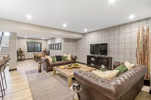 Living - 8899 Suncrest Ln, Mason, OH 45040 photo 6 of 7