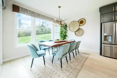 Dining - 8899 Suncrest Ln, Mason, OH 45040 photo 3 of 4