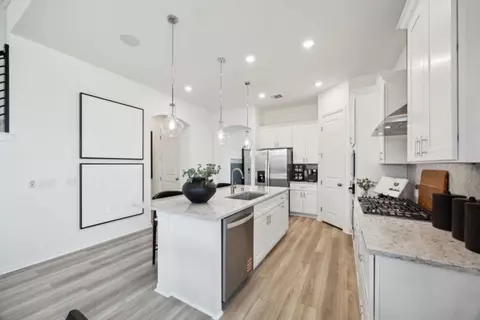 Kitchen - 203 Ruby Ford Dr, Cove, TX 77523 photo 4 of 6