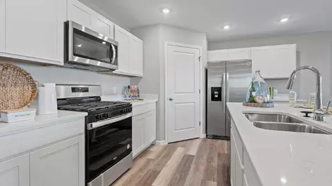 Kitchen - 610 Marcella Dr, Huntertown, IN 46748 photo 1 of 6