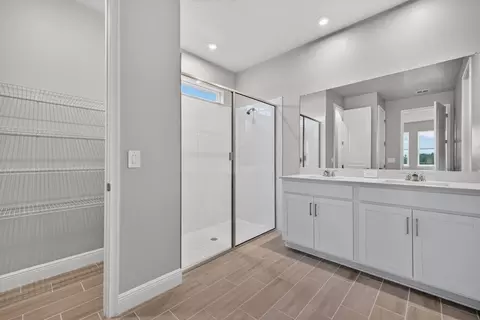 Bath - 12927 Pierce St, Parrish, FL 34219 photo 2 of 2
