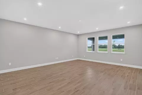 Living - 12927 Pierce St, Parrish, FL 34219 photo 2 of 3