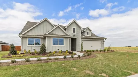 Exterior - 814 Snowdrop Dr, Pilot Point, TX 76258 photo 5 of 6