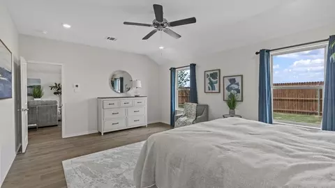 Bedroom - 814 Snowdrop Dr, Pilot Point, TX 76258 photo 2 of 6