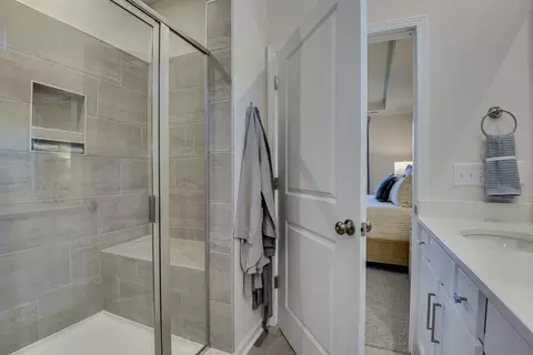 Bath - 644 Griffon Dr, Chapin, SC 29036 photo 6 of 9