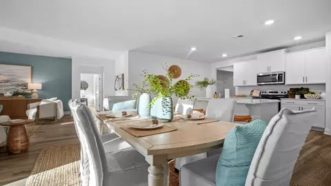 Dining - 101 Laguna Way, Brunswick, GA 31525 photo 2 of 2