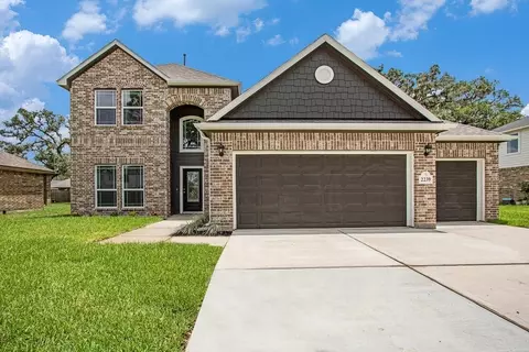 2239 Lakewood Dr, West Columbia, TX 77486