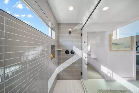 Bath - 5367 S Redondo Ave, Washington, UT 84780 photo 5 of 7