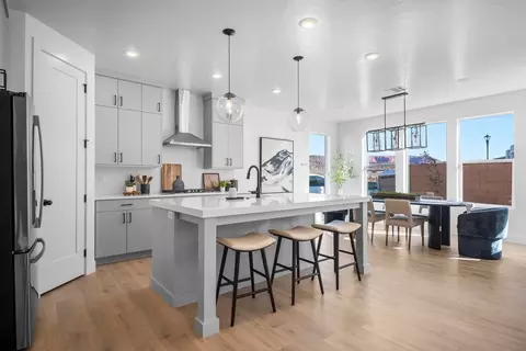 Kitchen - 5367 S Redondo Ave, Washington, UT 84780 photo 2 of 8