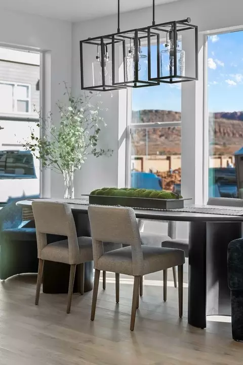 Dining - 5367 S Redondo Ave, Washington, UT 84780 photo 2 of 2