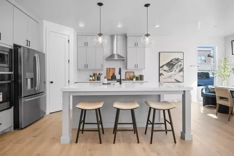 Kitchen - 5367 S Redondo Ave, Washington, UT 84780 photo 6 of 8