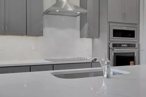 Kitchen - 7827 Glen Lily Pl, Parrish, FL 34219 photo 1 of 5