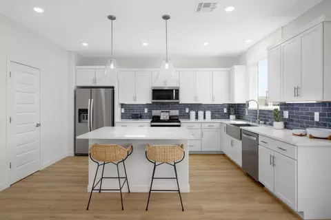 Kitchen - 378 E Prestige Way, Mountain House, CA 95391 photo 2 of 4