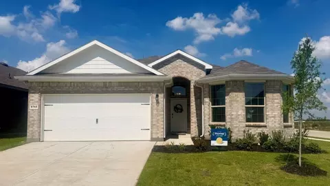 9745 Mcclane Farm Dr, Fort Worth, TX 76036
