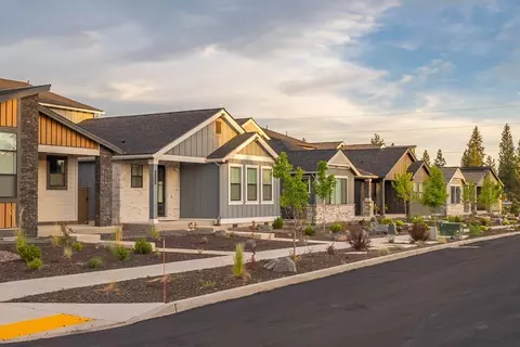 Exterior - 3018 NW Celilo Ln, Bend, OR 97703 photo 6 of 12