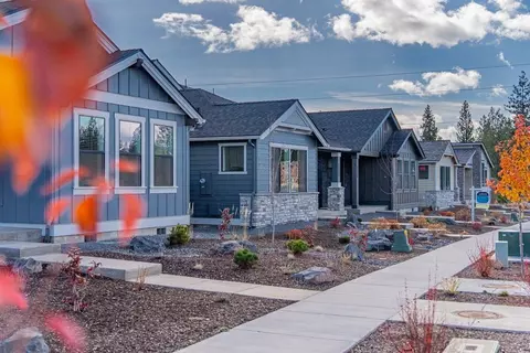 Exterior - 3018 NW Celilo Ln, Bend, OR 97703 photo 7 of 12