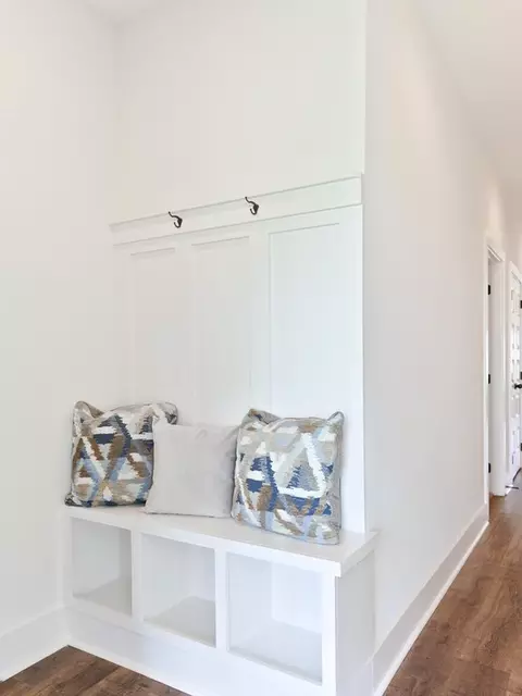 Entry Way - 1004 Crossing Ct E, Valley, AL 36854 photo 1 of 1