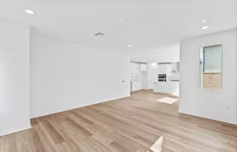 Living - 4240 E Flutter Privado, Ontario, CA 91761 photo 2 of 5