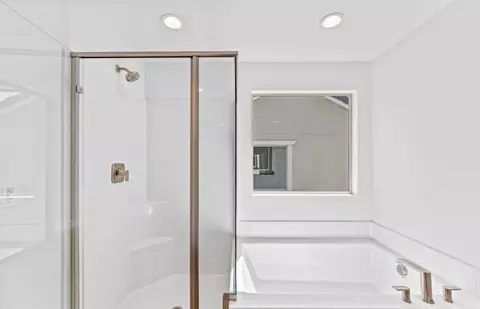 Bath - 4240 E Flutter Privado, Ontario, CA 91761 photo 1 of 4