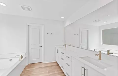Bath - 4240 E Flutter Privado, Ontario, CA 91761 photo 2 of 4