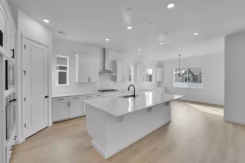 243 E Polaris Dr, Saratoga Springs, UT 84045