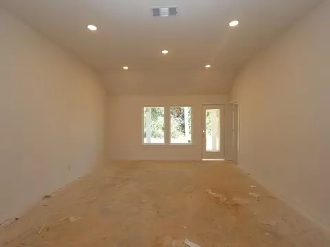 Living - 985 Garden Path Dr, Willis, TX 77378 photo 1 of 4