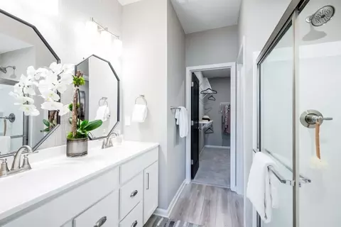 Bath - 615 Falling Leaf Dr, Mount Washington, KY 40047 photo 5 of 5