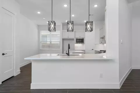 Kitchen - 100 Ridgewell Loop, Georgetown, TX 78633 photo 2 of 2