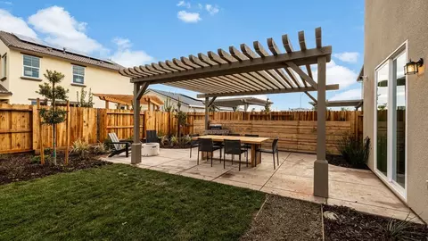 Exterior - 3225 Oak Trail Dr, Manteca, CA 95337 photo 15 of 16