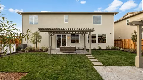 Exterior - 3225 Oak Trail Dr, Manteca, CA 95337 photo 11 of 16