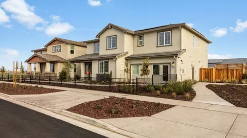 Exterior - 3225 Oak Trail Dr, Manteca, CA 95337 photo 7 of 16