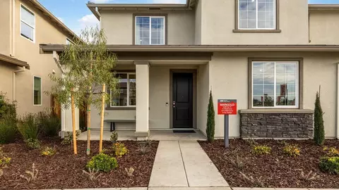 Exterior - 3225 Oak Trail Dr, Manteca, CA 95337 photo 8 of 16
