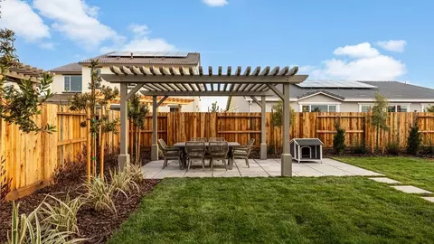 Exterior - 3225 Oak Trail Dr, Manteca, CA 95337 photo 10 of 16