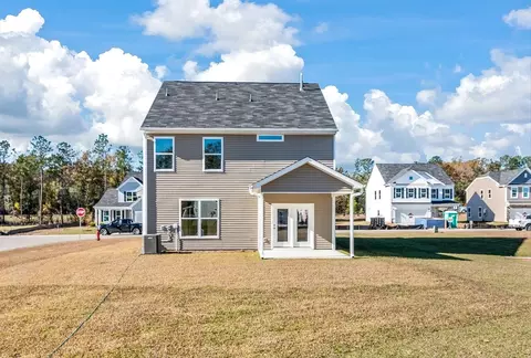 Exterior - 215 Silk Oak Dr, Moncks Corner, SC 29461 photo 5 of 8