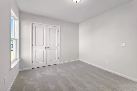 Bedroom - 215 Silk Oak Dr, Moncks Corner, SC 29461 photo 6 of 14