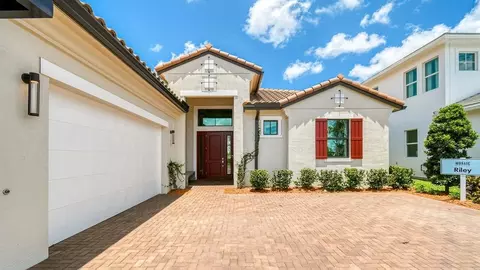2309 SE Mosaic Blvd, Port Saint Lucie, FL 34984