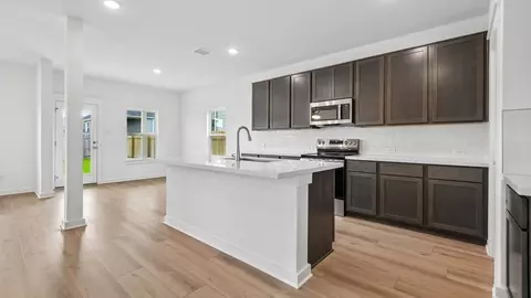Kitchen - 421 Citation Dr, Jarrell, TX 76537 photo 4 of 4