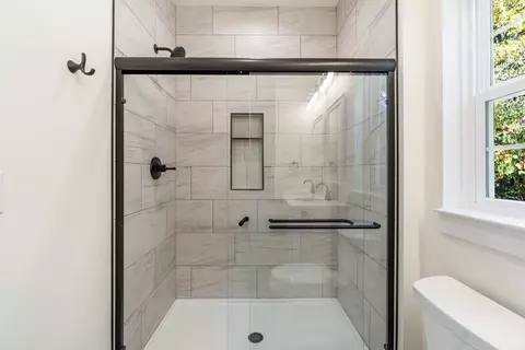 Bath - 100 E Michigan Ave #STE 115, Jackson, MI 49201 photo 4 of 8