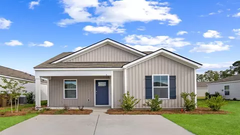 226 Lakeside Dr, Port Wentworth, GA 31407