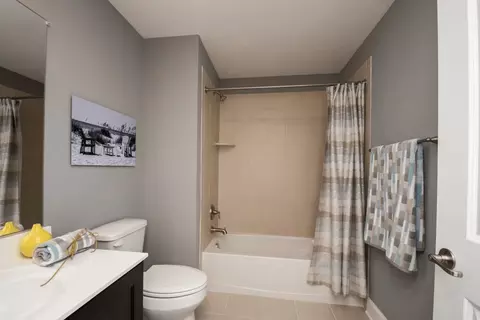 Bath - Unit 209 - Building 33, Lewes, DE 19958 photo 4 of 6