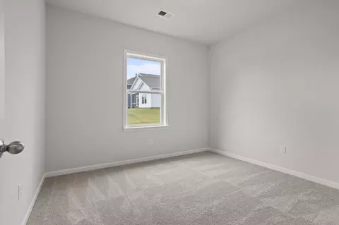 Bedroom - 555 Hydrangea St, Seneca, SC 29678 photo 1 of 10