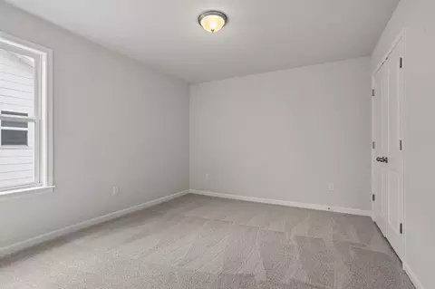 Bedroom - 555 Hydrangea St, Seneca, SC 29678 photo 7 of 10