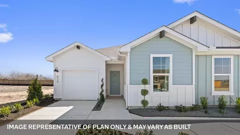145 Harrison Xing # B, Uhland, TX 78640